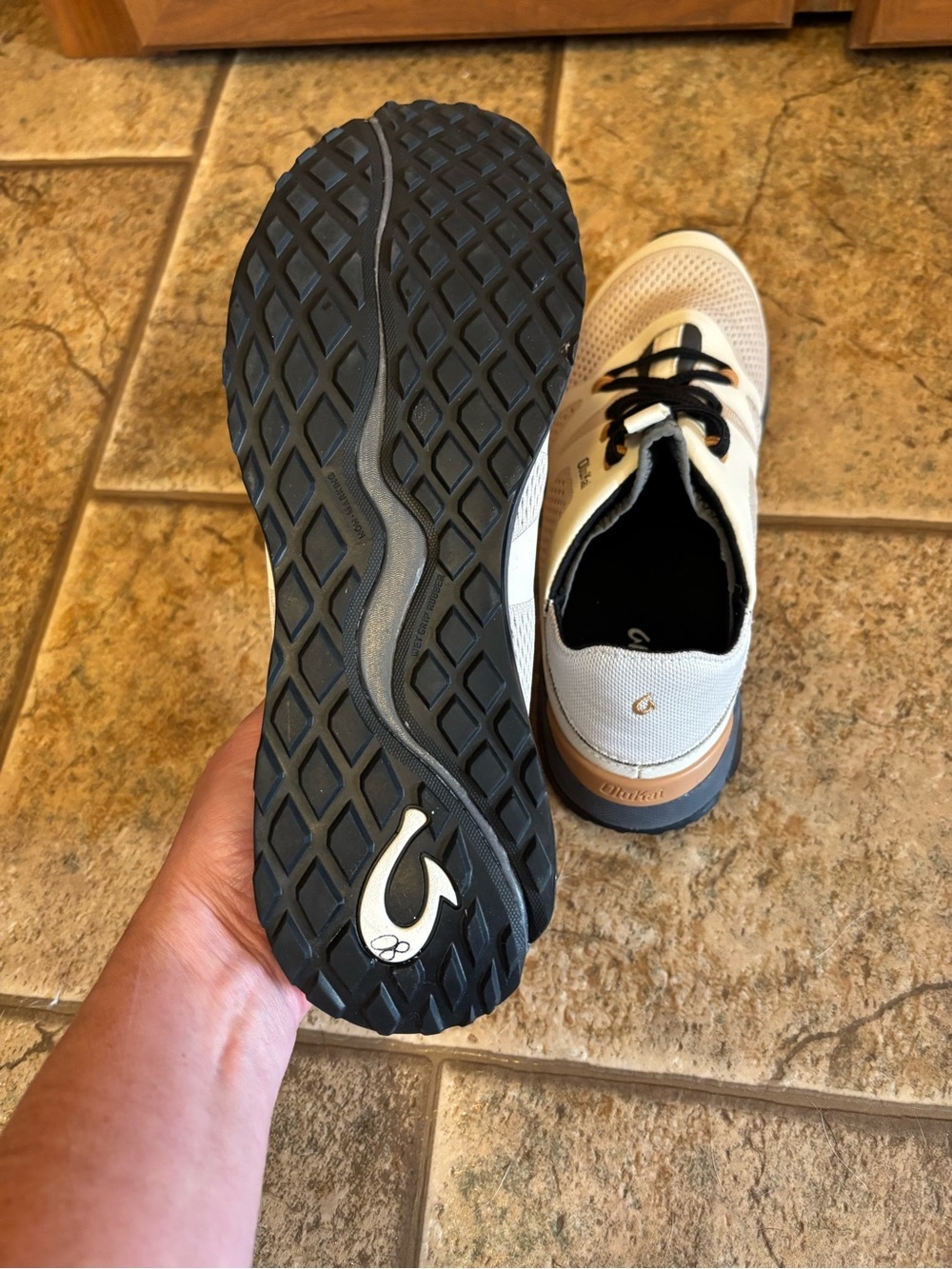 OluKai Huia womens Slip-On Athletic Shoes sz 8 - Picture 4 of 7